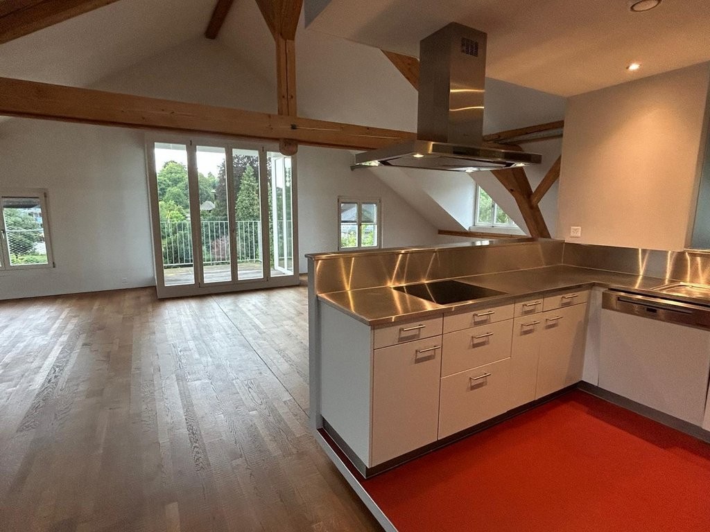 1 room loft, photo 3 of 10