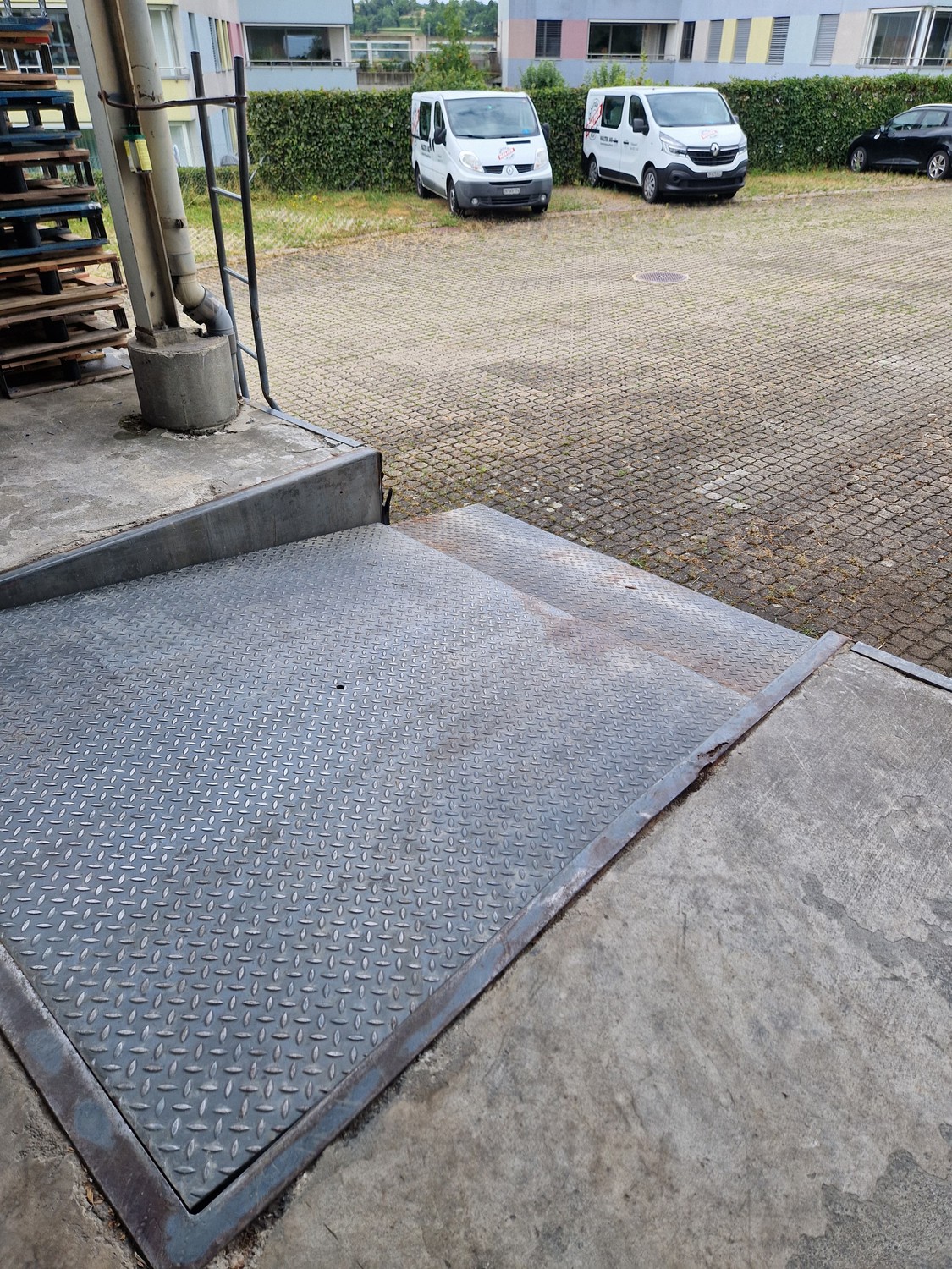 765m² commercial