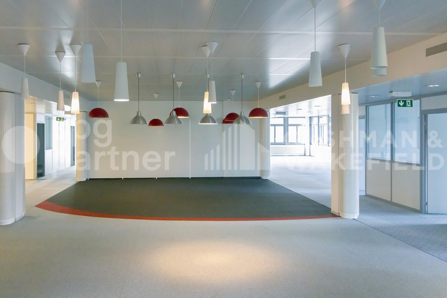 2800m² commercial, photo 1 of 10