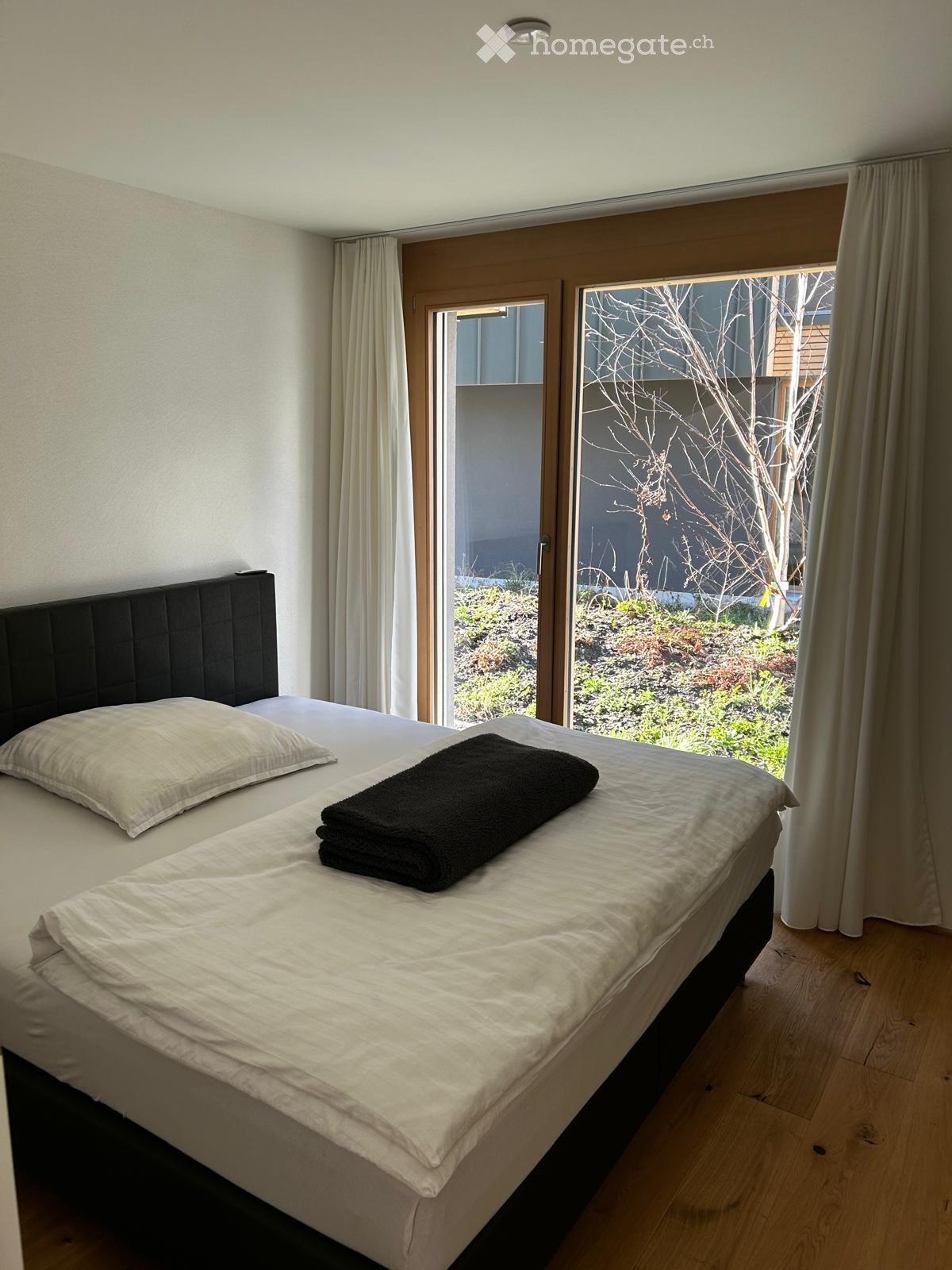 Appartement de 3.5 pièces au rez-de-chaussée avec vue de rêve sur les montagnes à louer dès le 01.10.2026

Vous recherchez un foyer qui allie calme, nature et une bonne desserte ? Alors cet appartement de 3.5 pièces au rez-de-chaussée, bien entretenu, est exactement ce qu'il vous faut.

L'appartemen