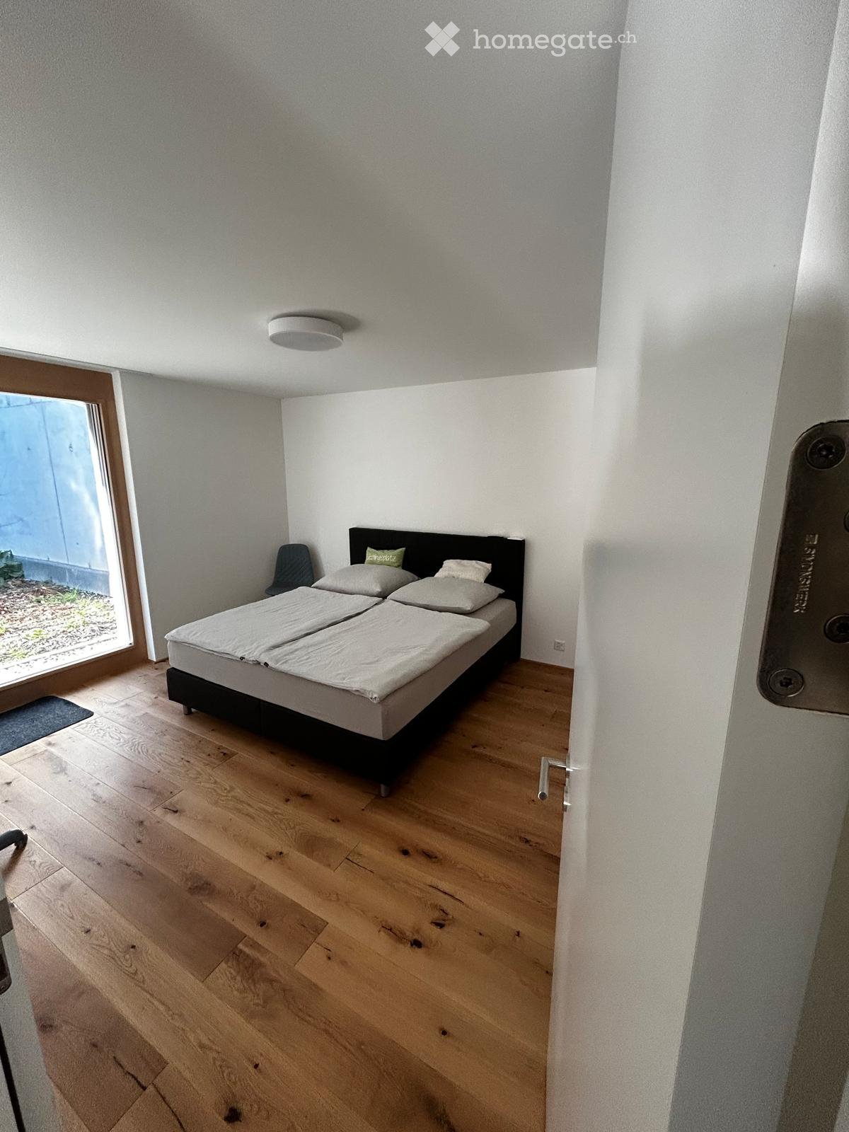 Appartement de 3.5 pièces au rez-de-chaussée avec vue de rêve sur les montagnes à louer dès le 01.10.2026

Vous recherchez un foyer qui allie calme, nature et une bonne desserte ? Alors cet appartement de 3.5 pièces au rez-de-chaussée, bien entretenu, est exactement ce qu'il vous faut.

L'appartemen