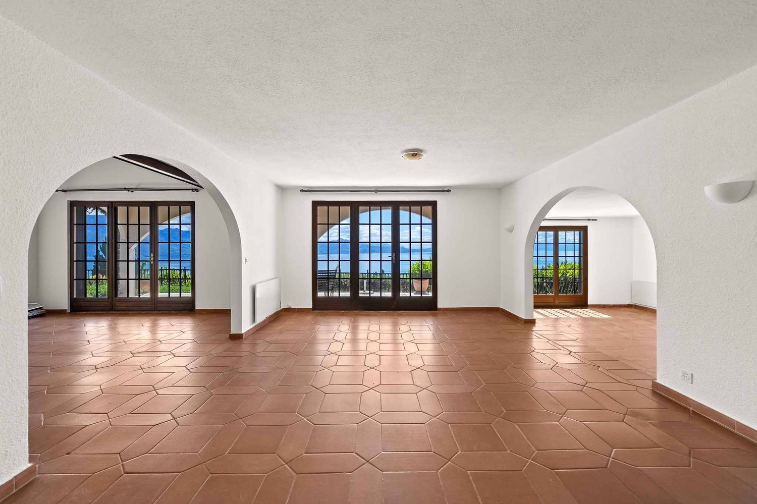 6 ½ rooms villa, photo 2 of 10
