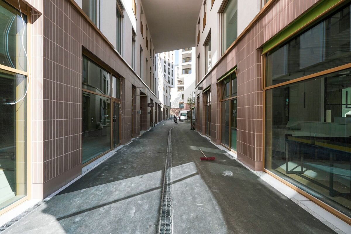 470m² commercial, photo 8 sur 9