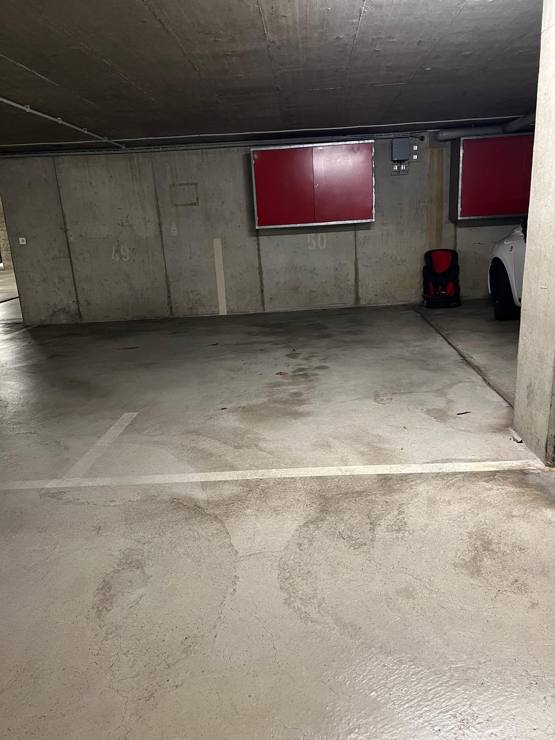 Open slot, photo 1 of 2