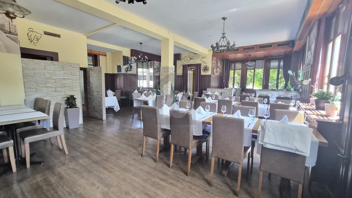 235m² restaurant, photo 1 of 4