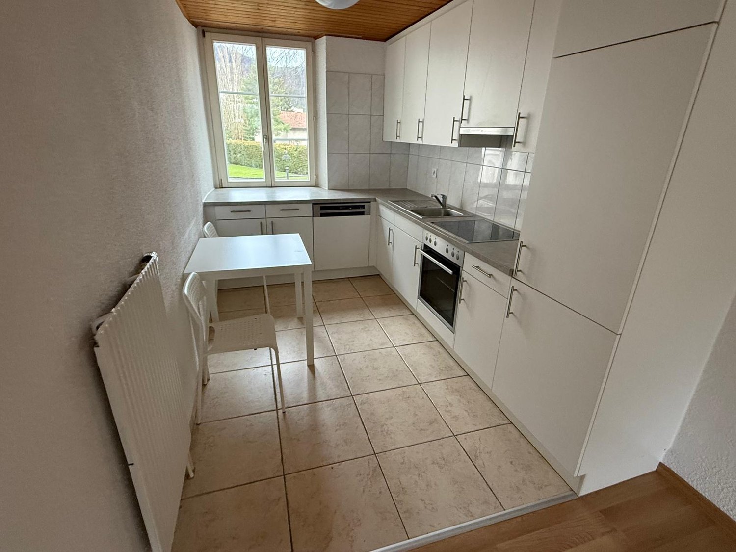 2 rooms furnished flat