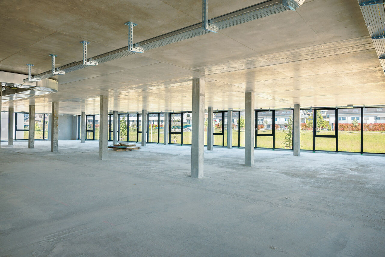 1460m² atelier, photo 3 of 5