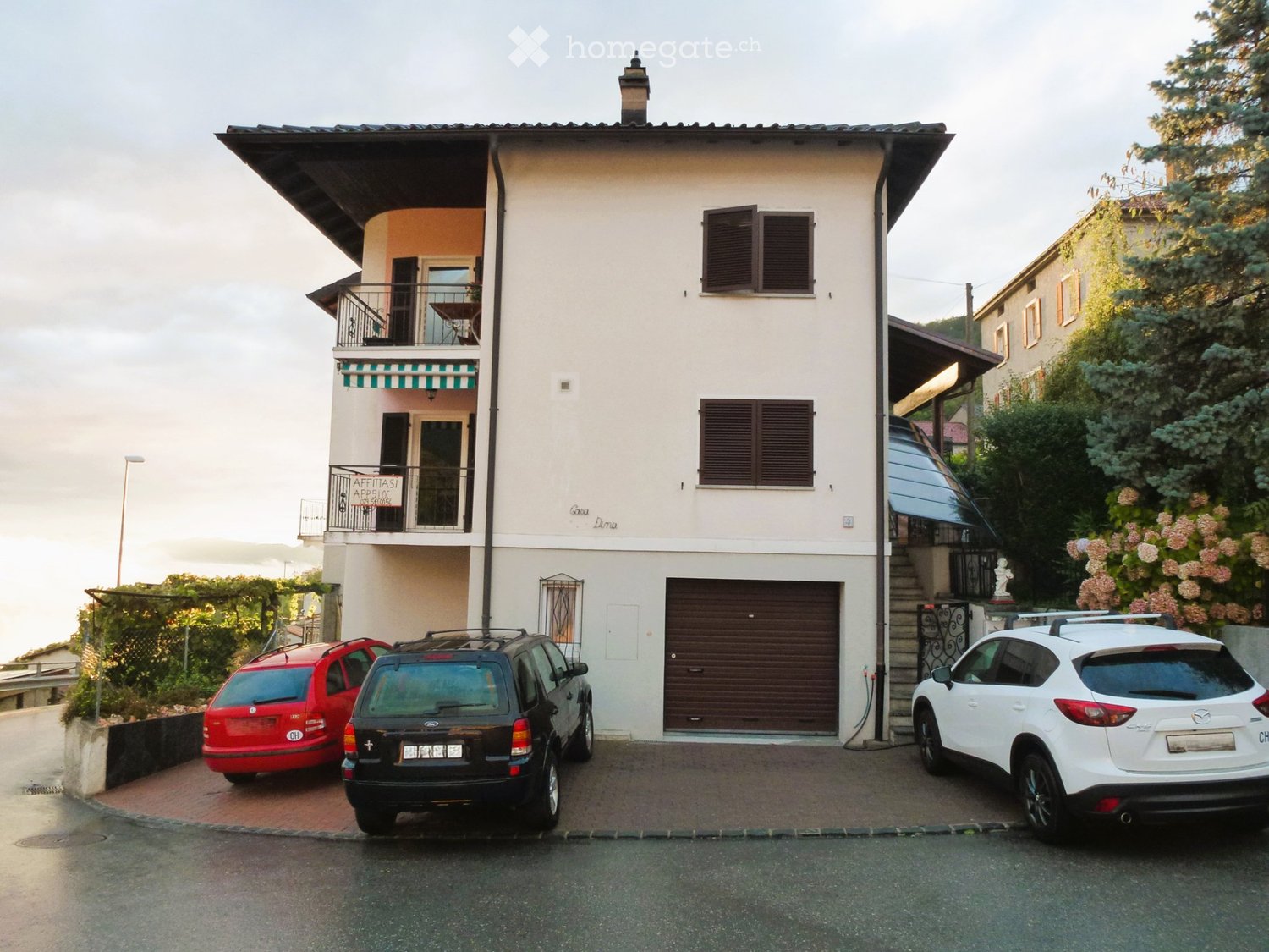 5 rooms apartment