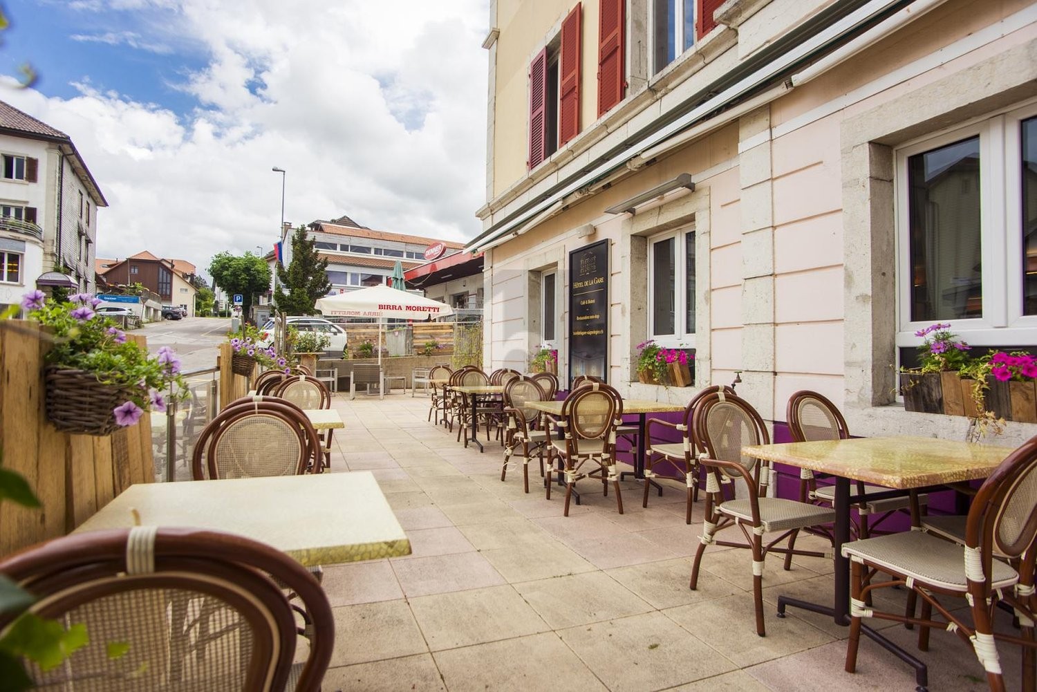 1900m² hotel, photo 2 of 4