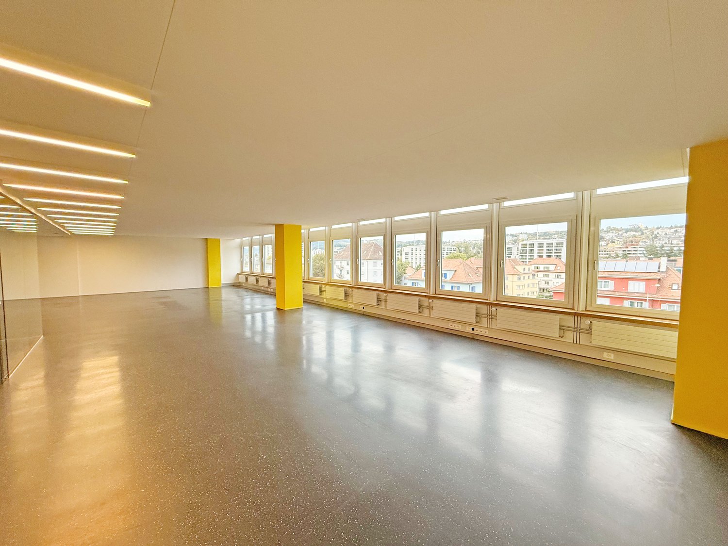 624m² office, photo 8 of 10