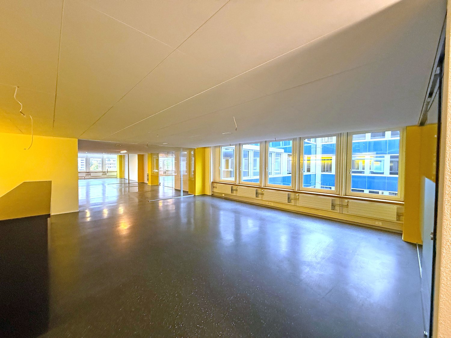 624m² office, photo 3 of 10