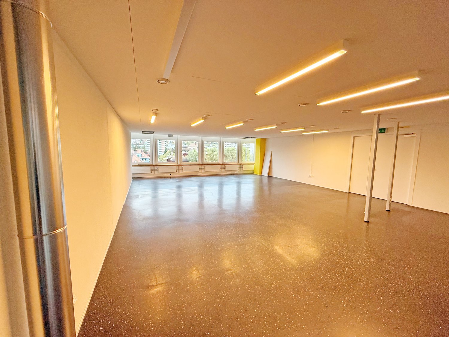 624m² office, photo 5 of 10