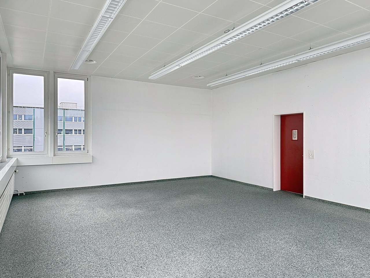 58m² office
