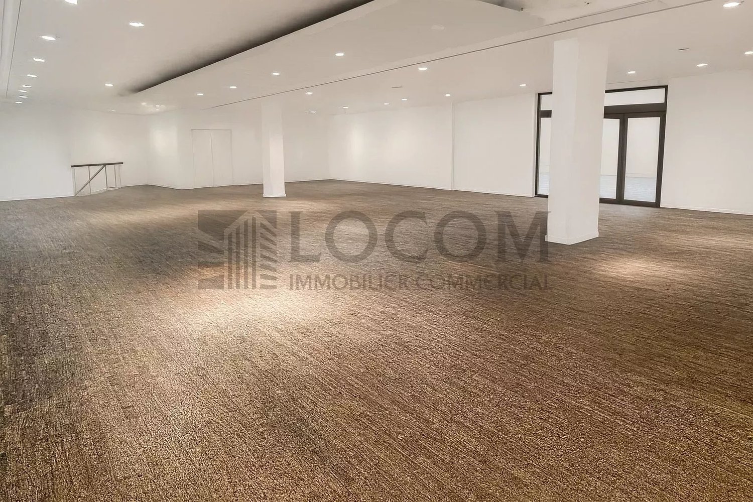 564m² shop, photo 5 of 10