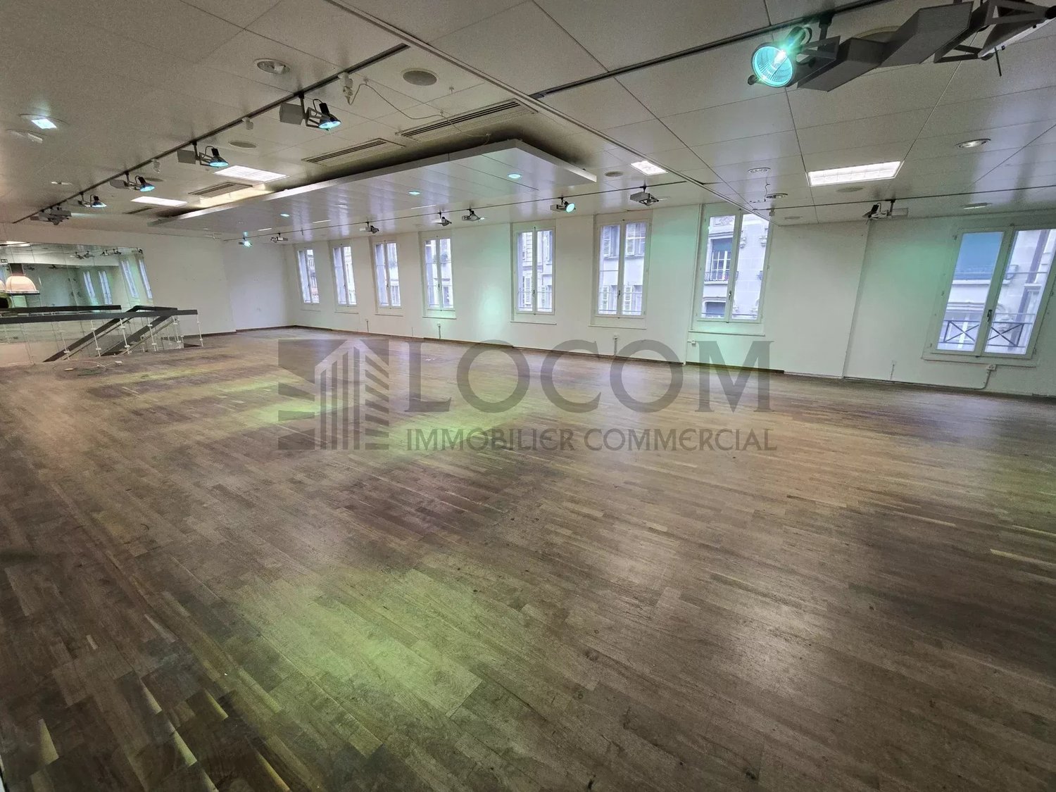 564m² shop, photo 10 of 10