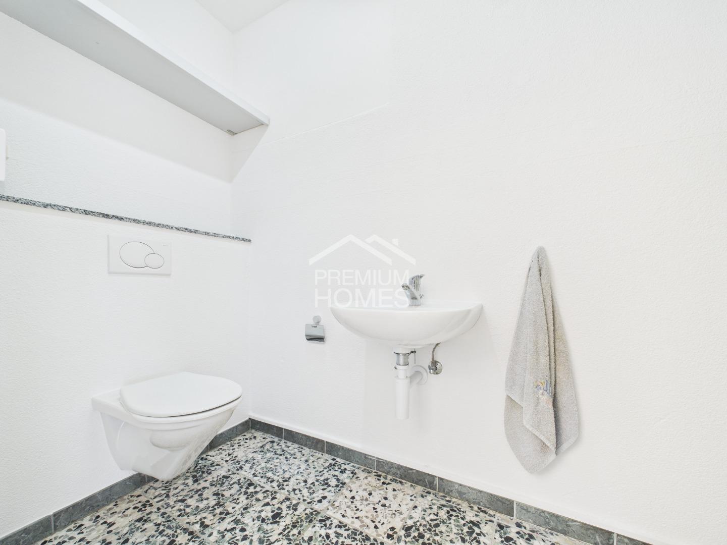 65m² office