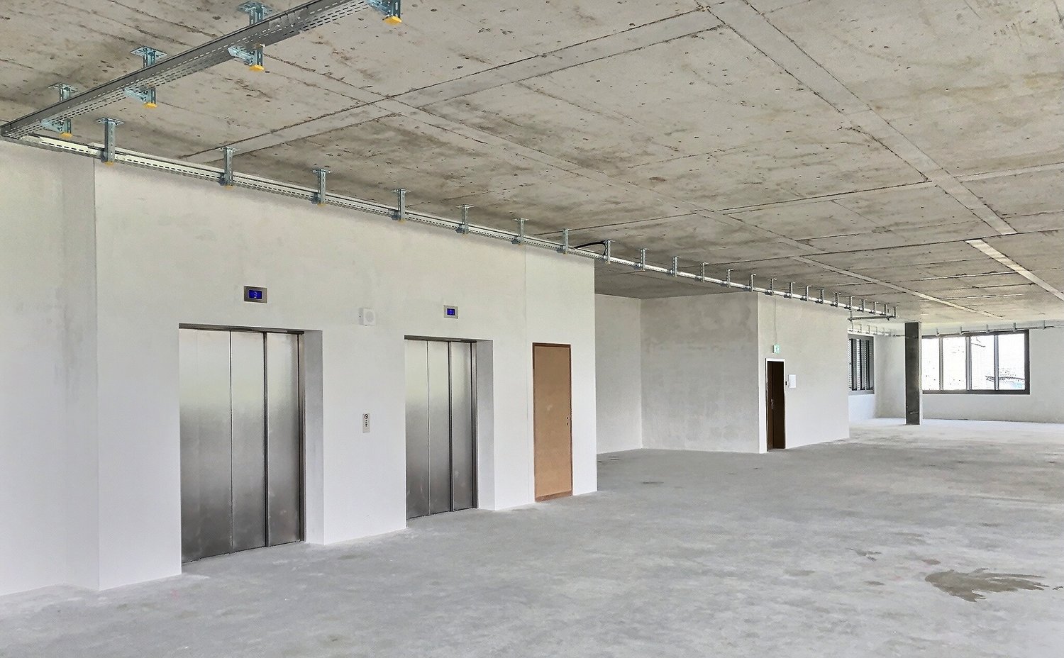337m² industrial object