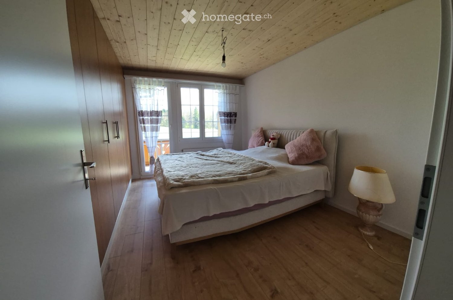 1 room single room