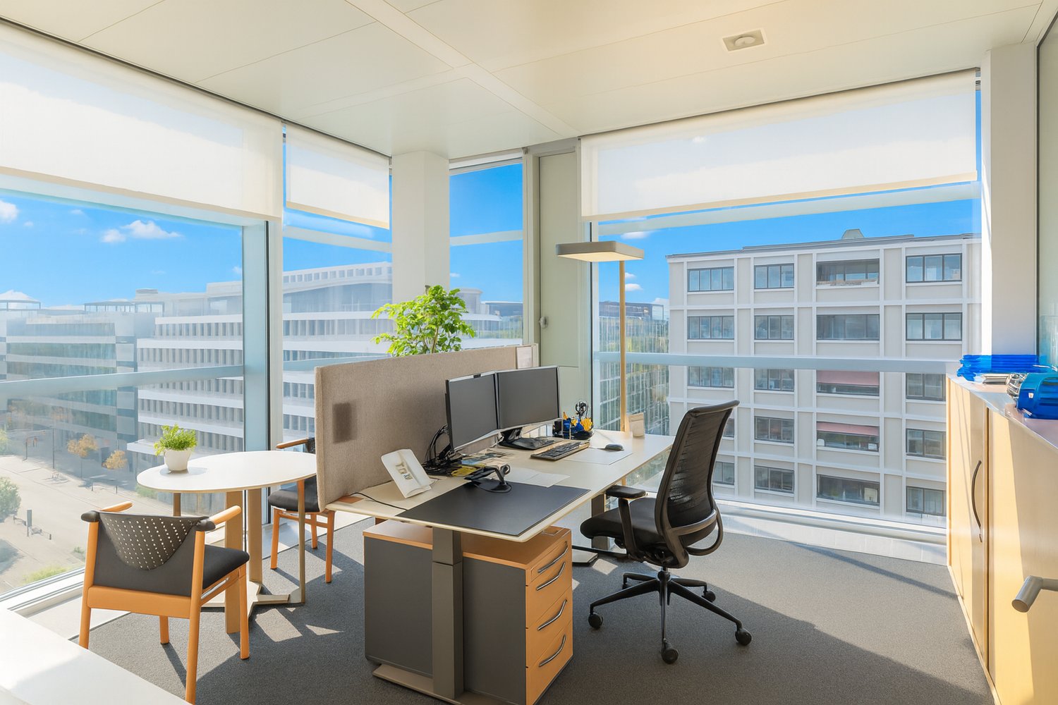 1243m² office, photo 9 of 10