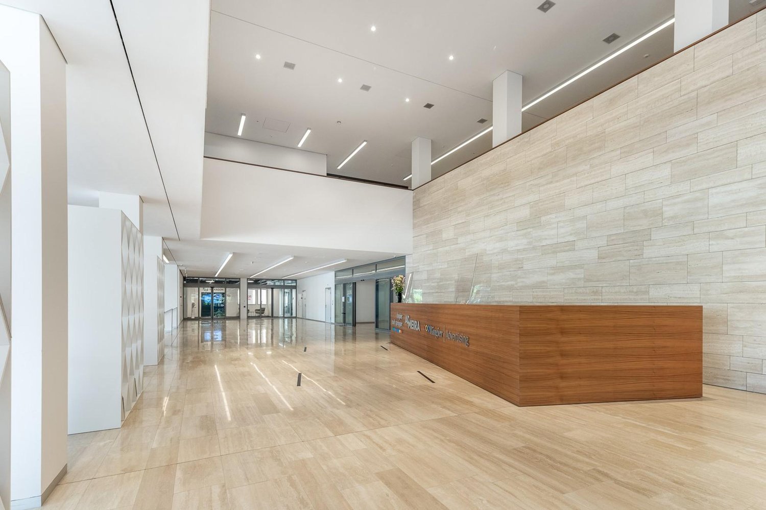 1243m² office, photo 8 of 10
