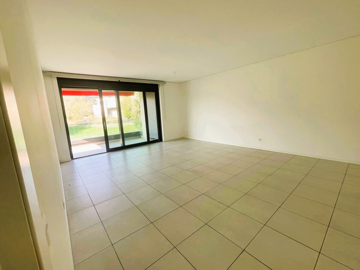 Apartment, photo 2 of 10