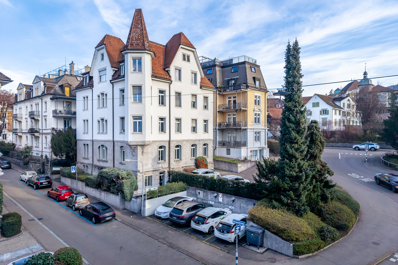 874m² office, photo 2 of 10