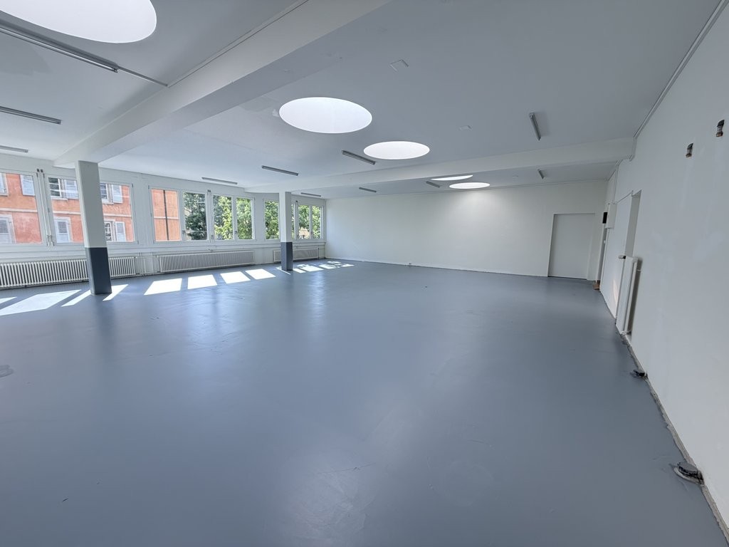 150m² commercial, foto 3 di 5