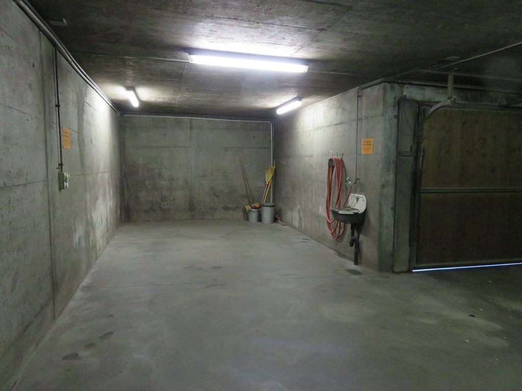 Underground slot, photo 4 of 4