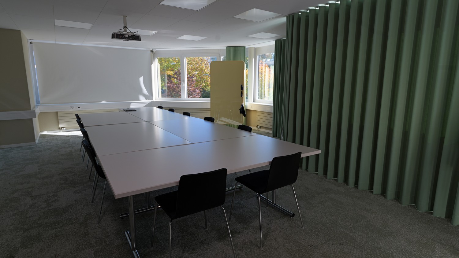 1150m² commercial