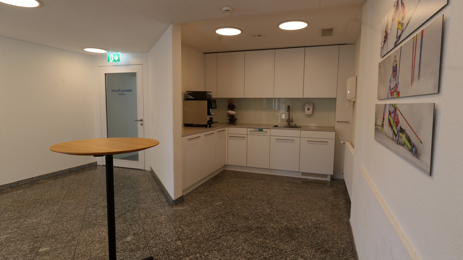 1150m² commercial