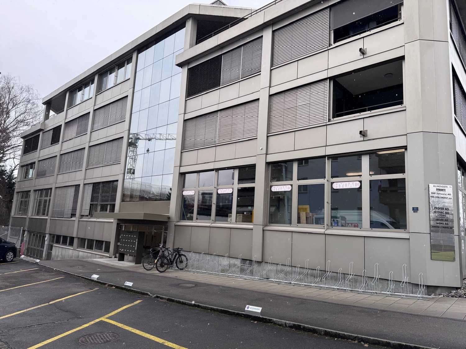 735m² commercial