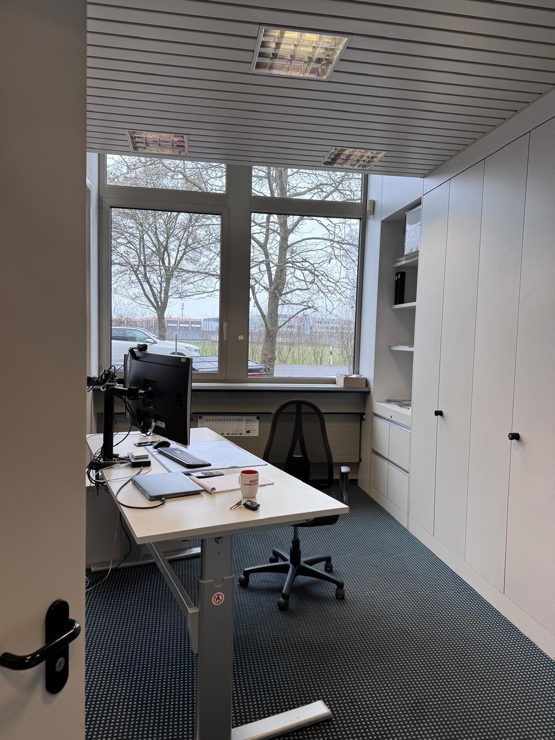735m² commercial