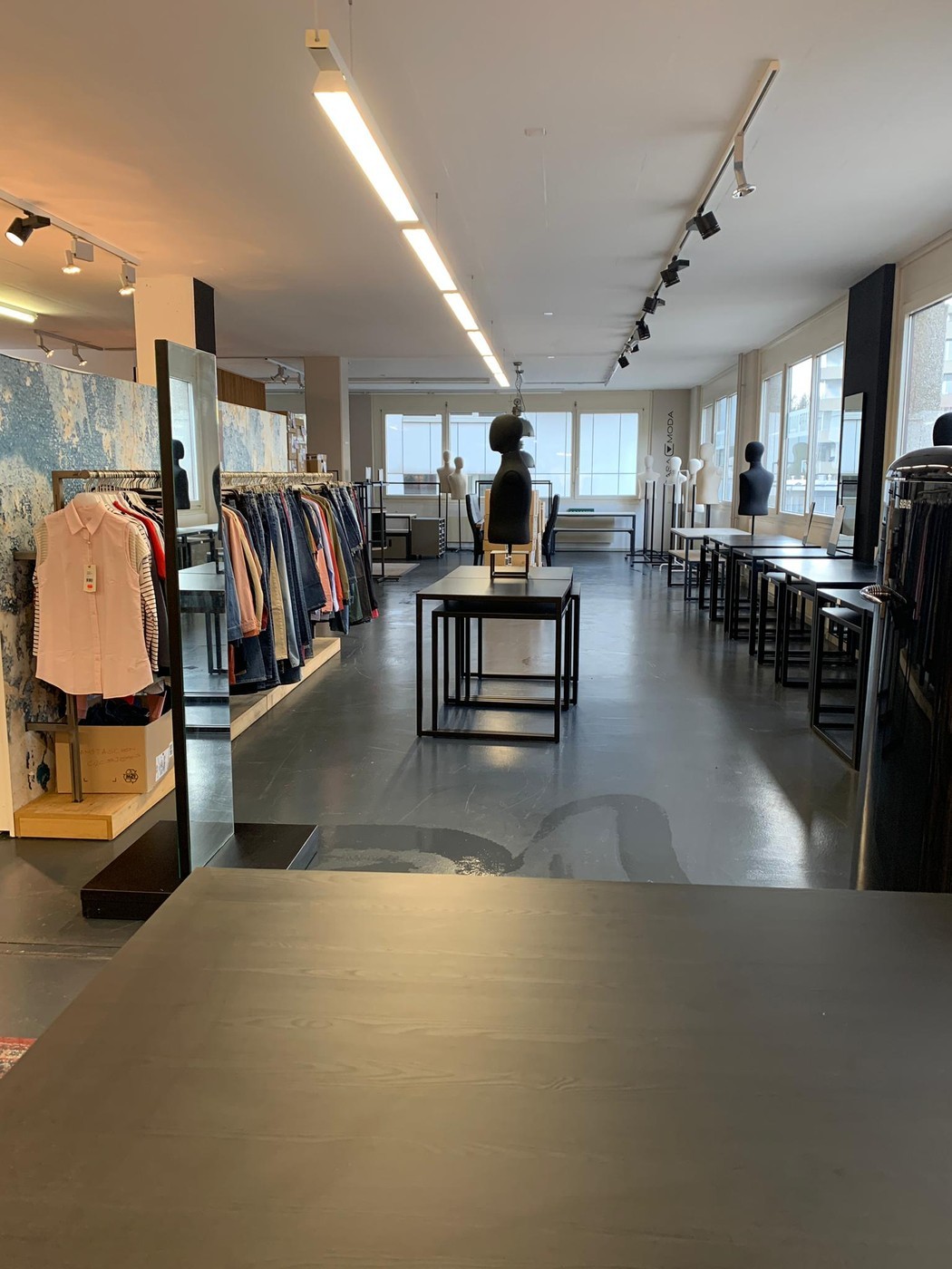 318m² commercial