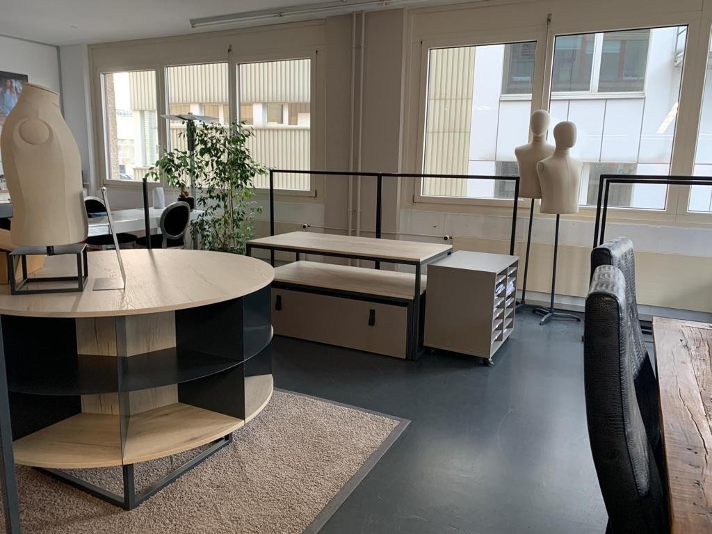 318m² commercial