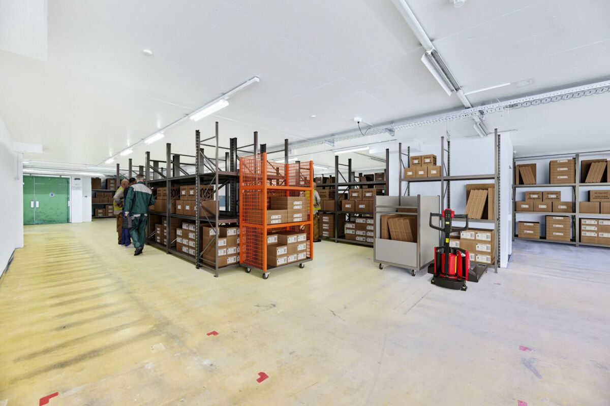 832m² commercial, photo 9 of 10