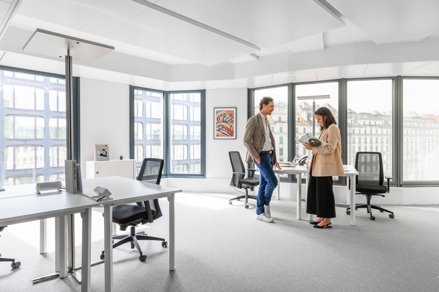 280m² office
