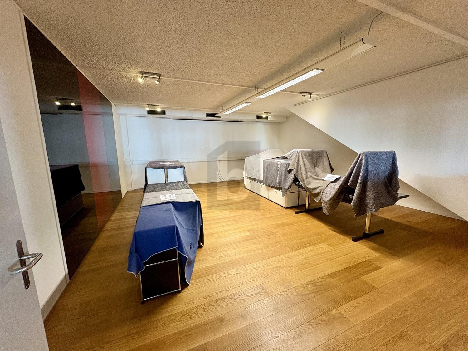 204m² office, photo 4 of 4