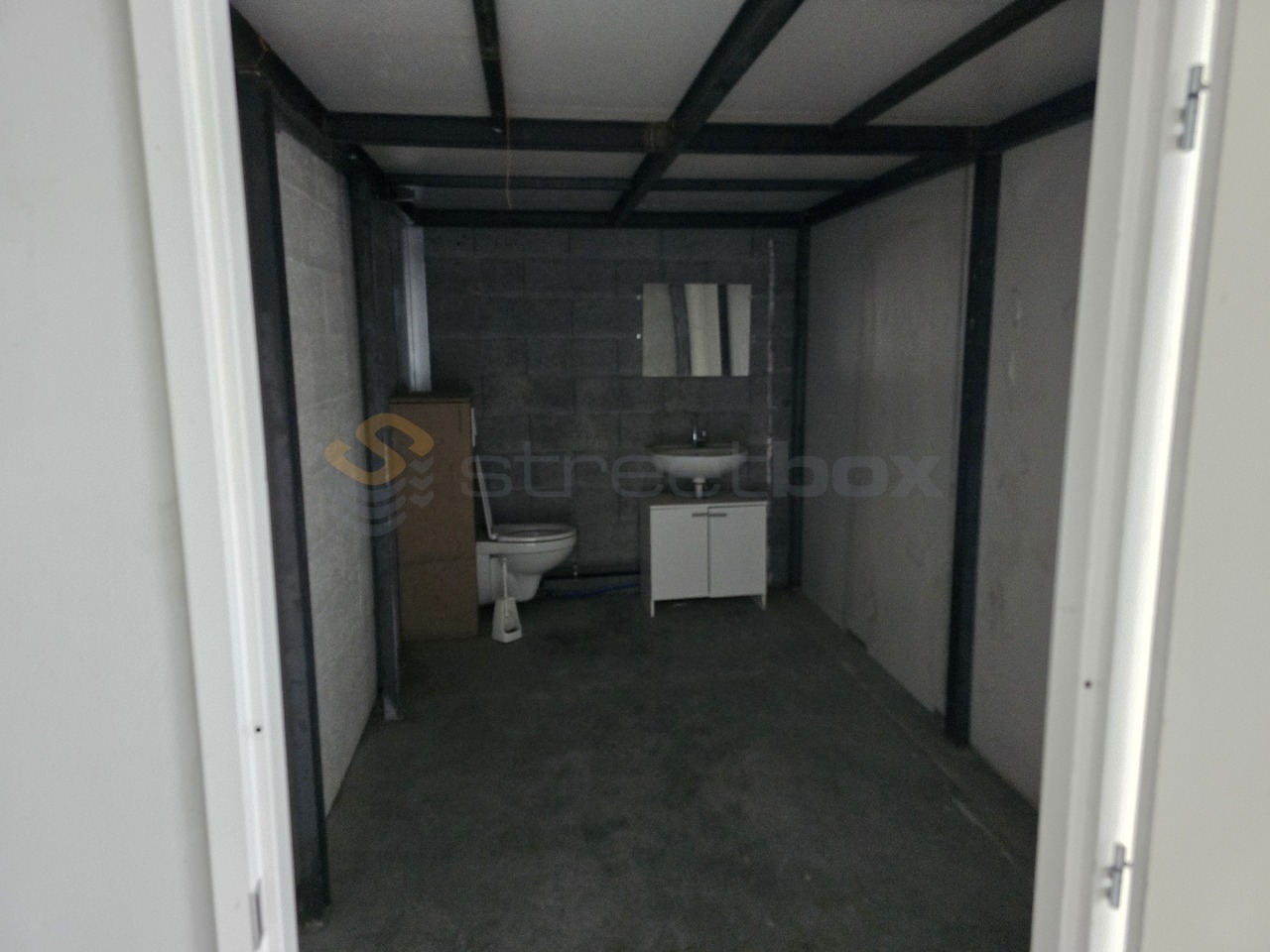 230m² commercial, photo 3 of 6