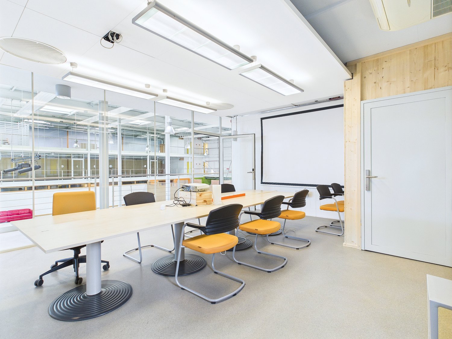 1467m² industrial object, photo 1 of 10