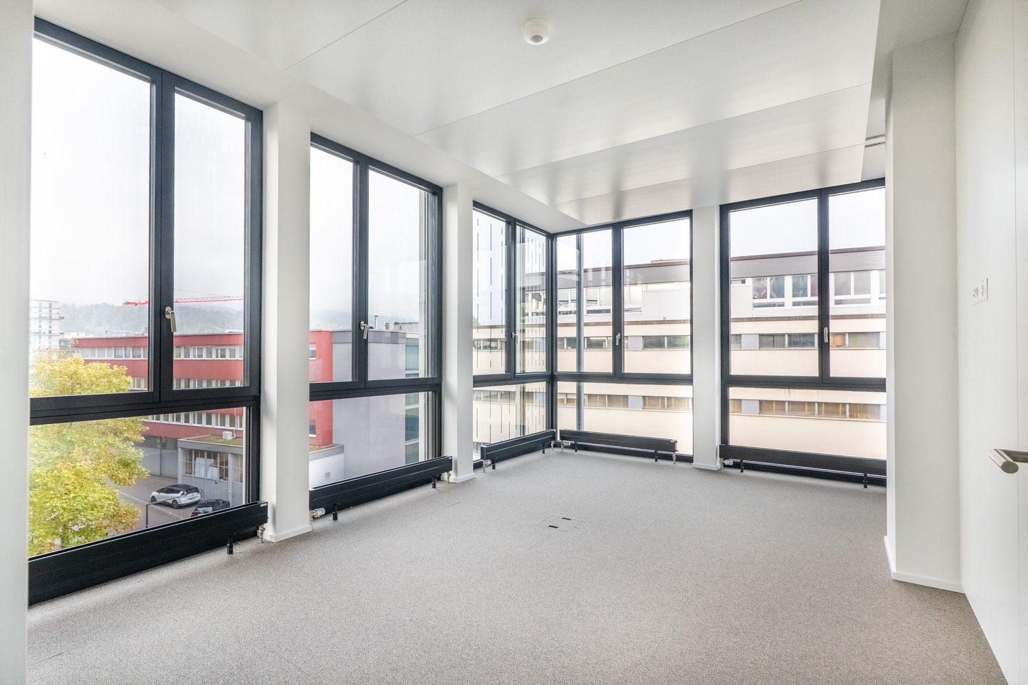 2000m² office, photo 8 of 10