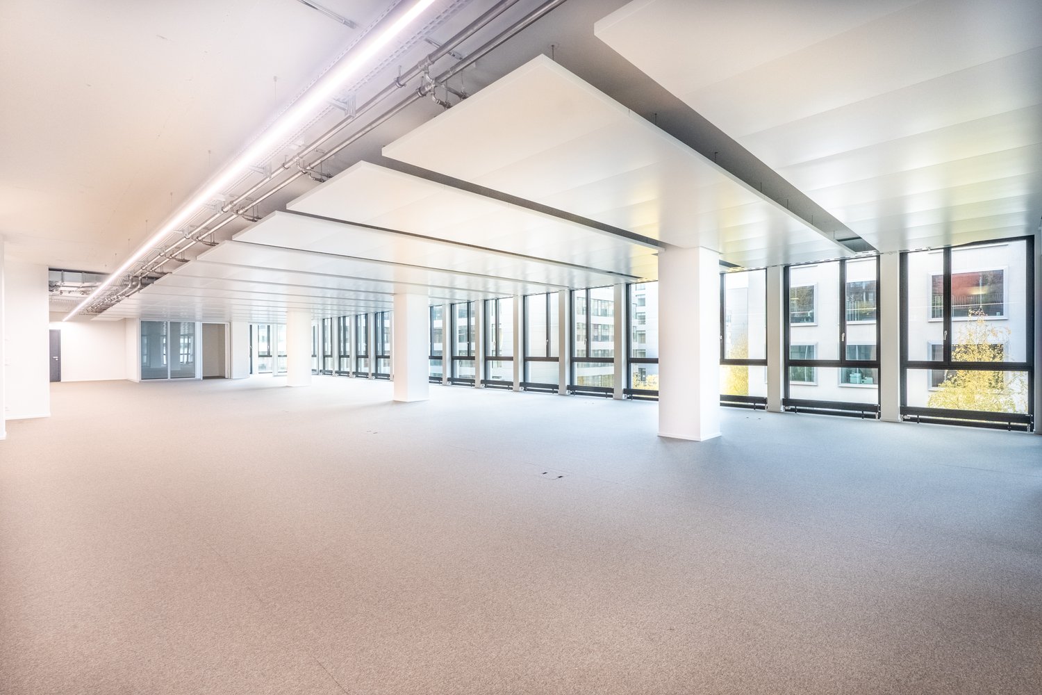 2000m² office, photo 5 of 10