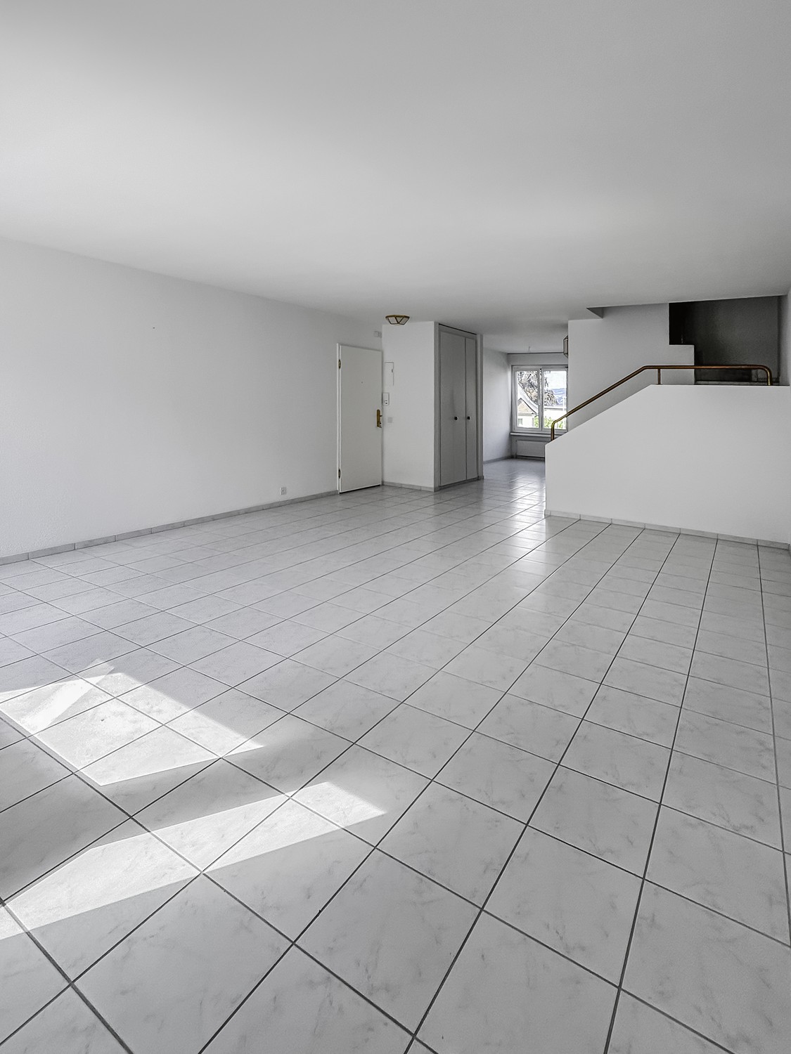 4 rooms apartment, photo 2 of 8
