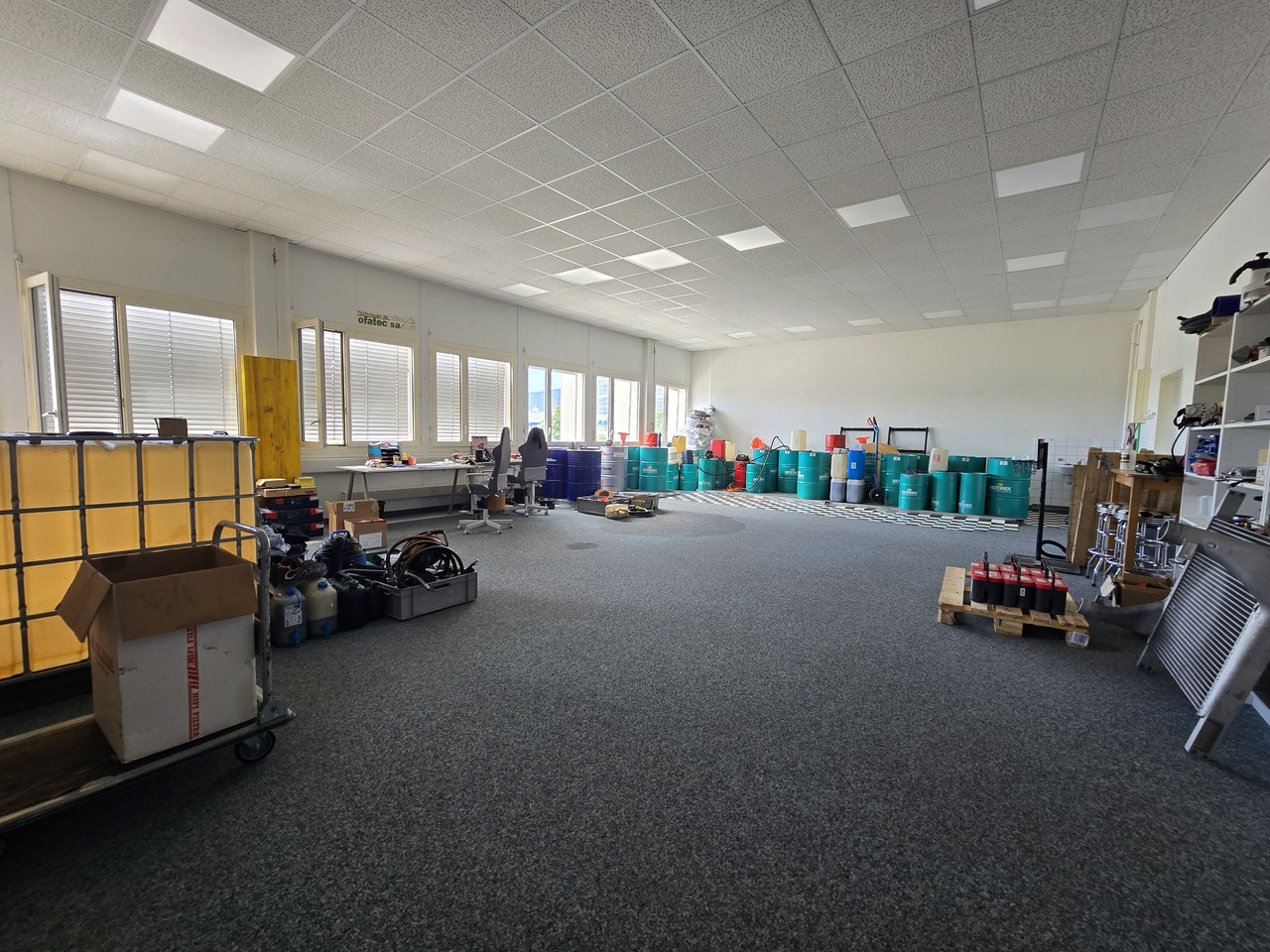 148m² workshop
