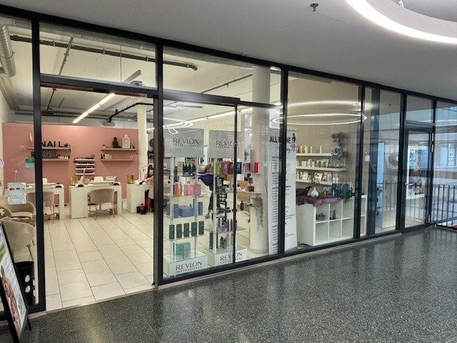 154m² shop, photo 3 of 7