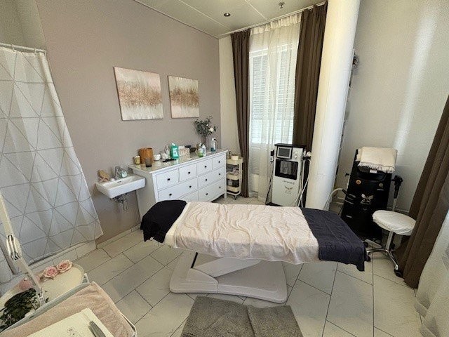 154m² shop, photo 5 of 7
