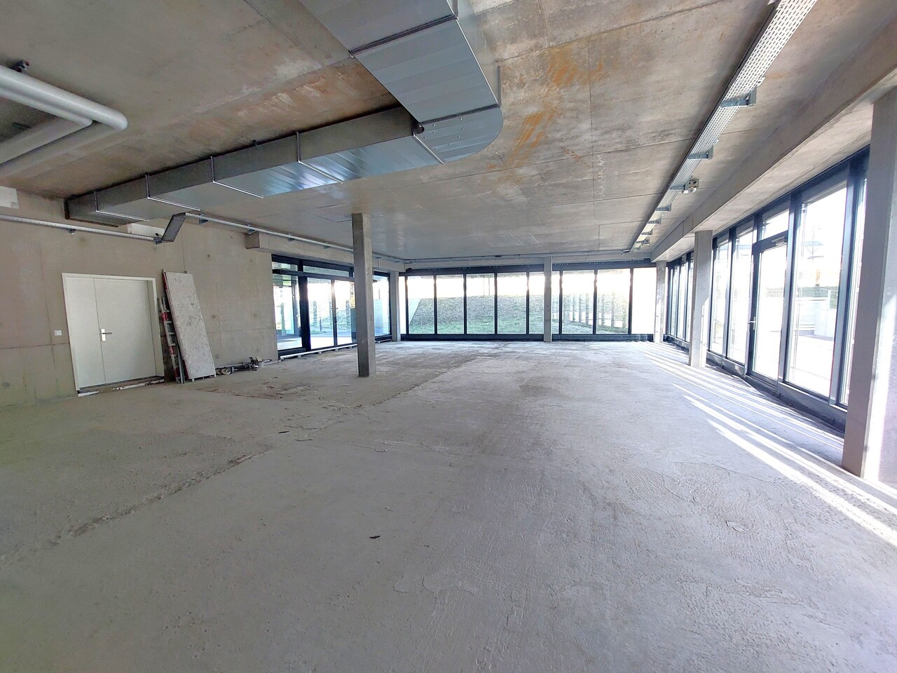 210m² commercial, photo 5 of 6
