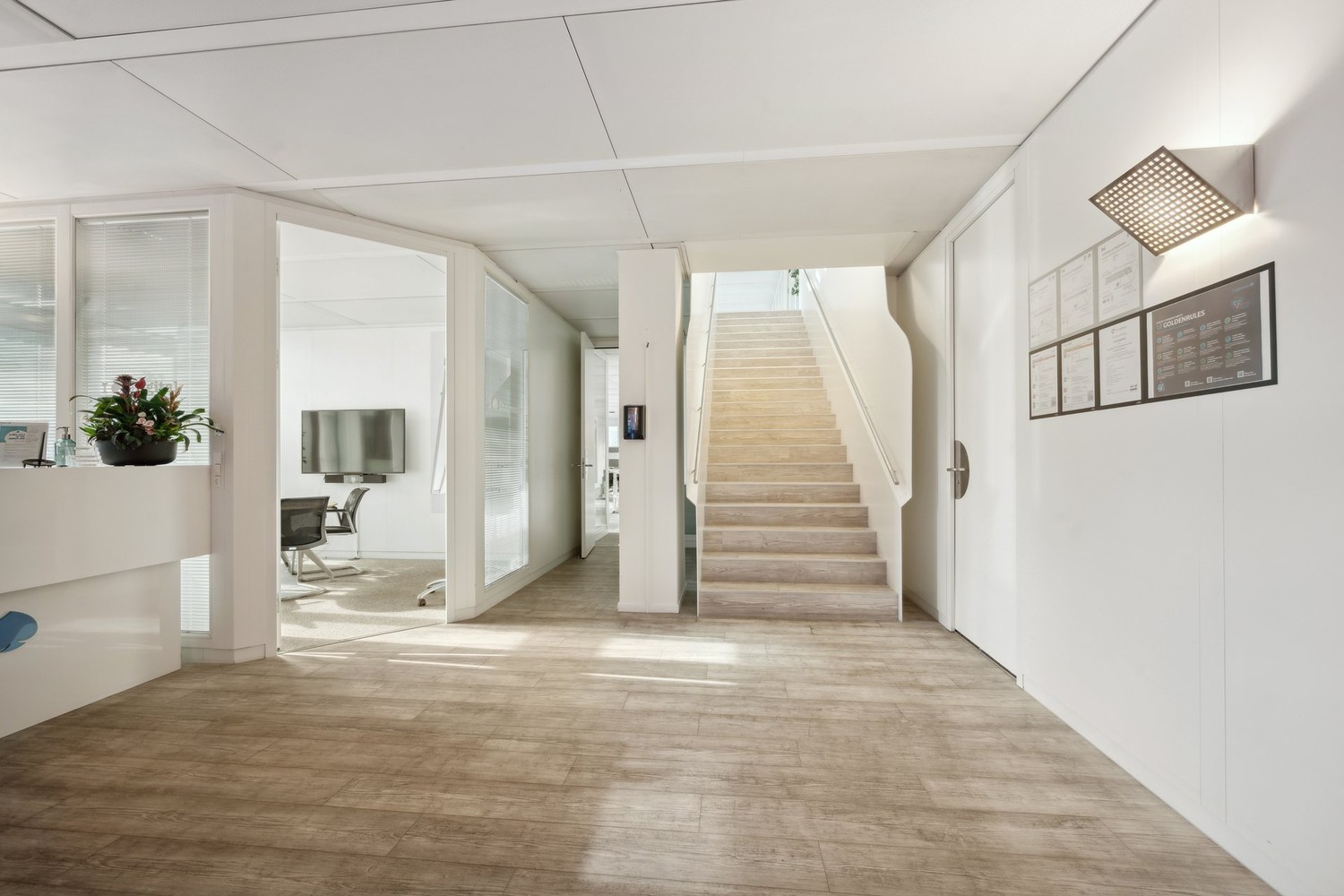 1574m² office, photo 8 of 10