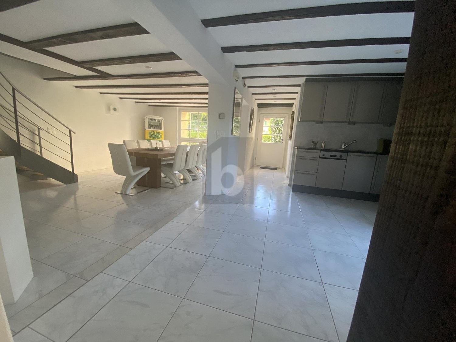 144m² office, photo 2 of 4