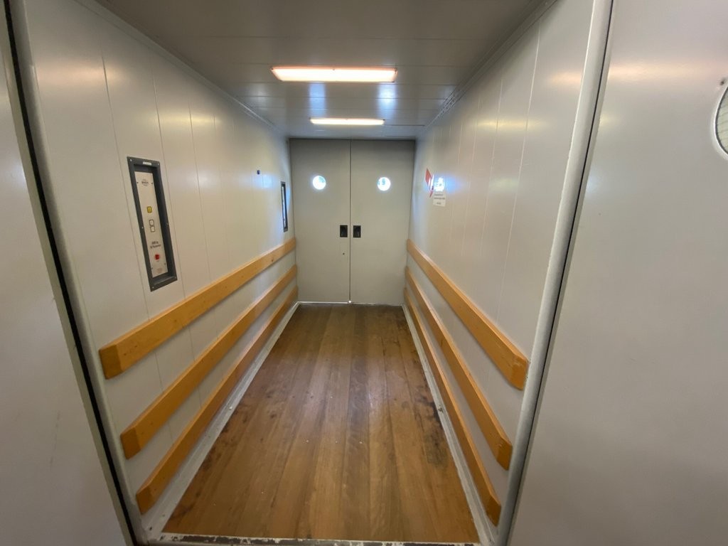 444m² shop, photo 9 of 9