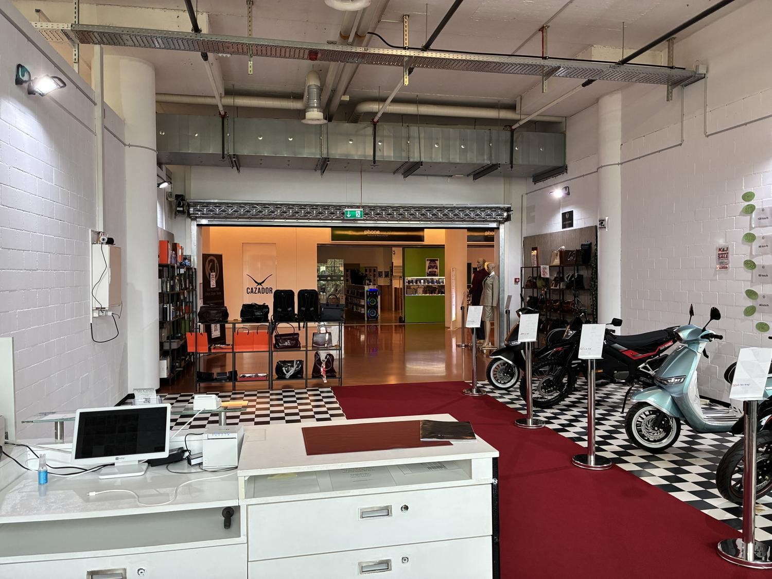 125-125m² commercial